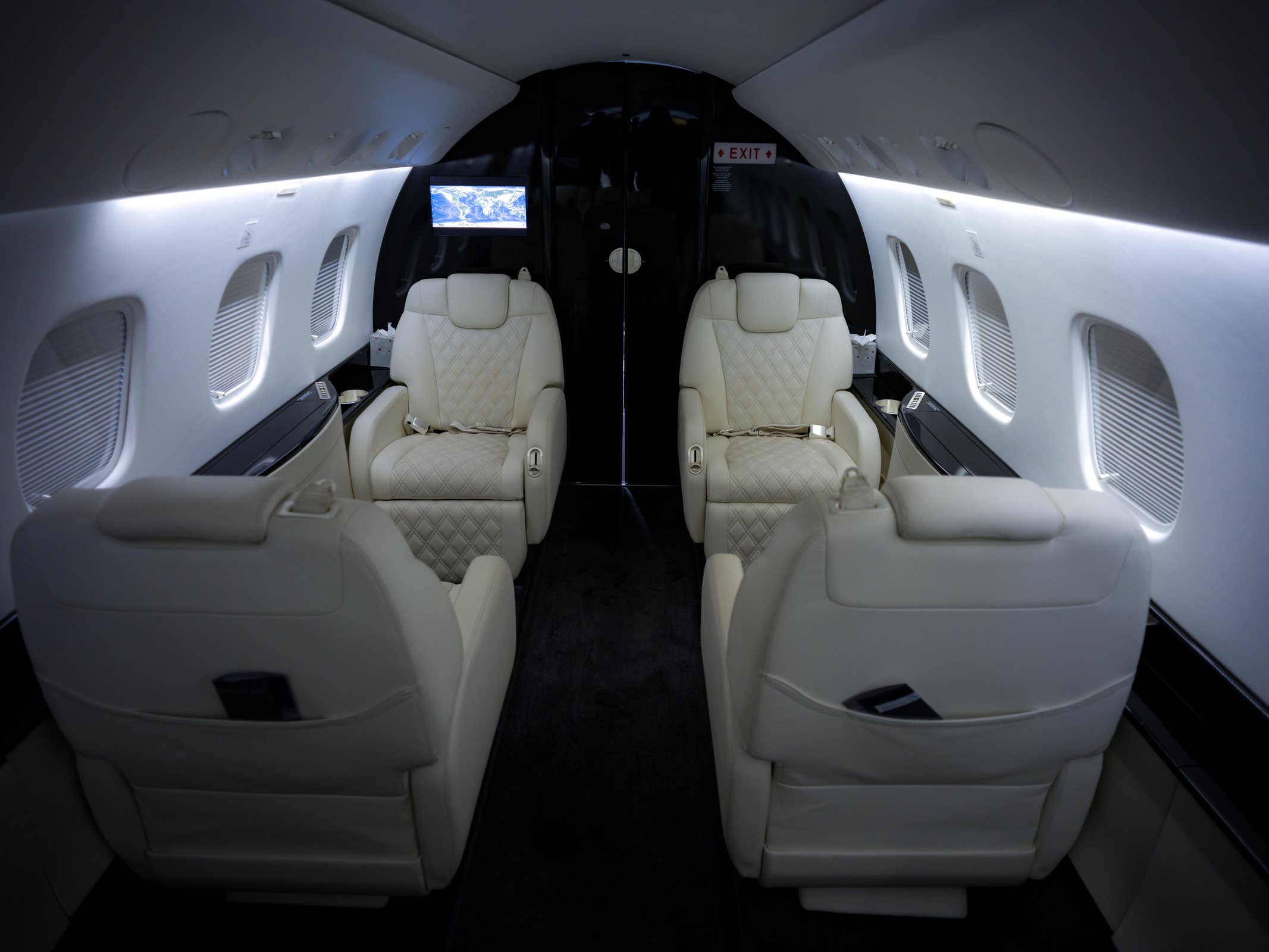 Leather passenger seats in the Legacy 600 cabin